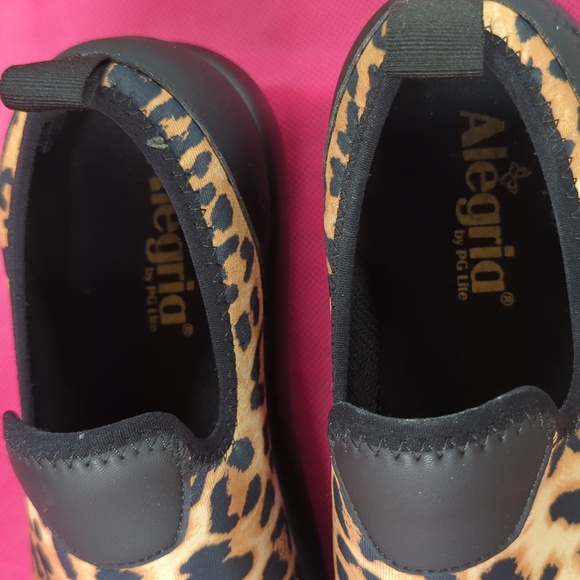 Alegria Eden Slipon In Leopard Print, Size 8-8.5, Like New - Picture 5 of 7